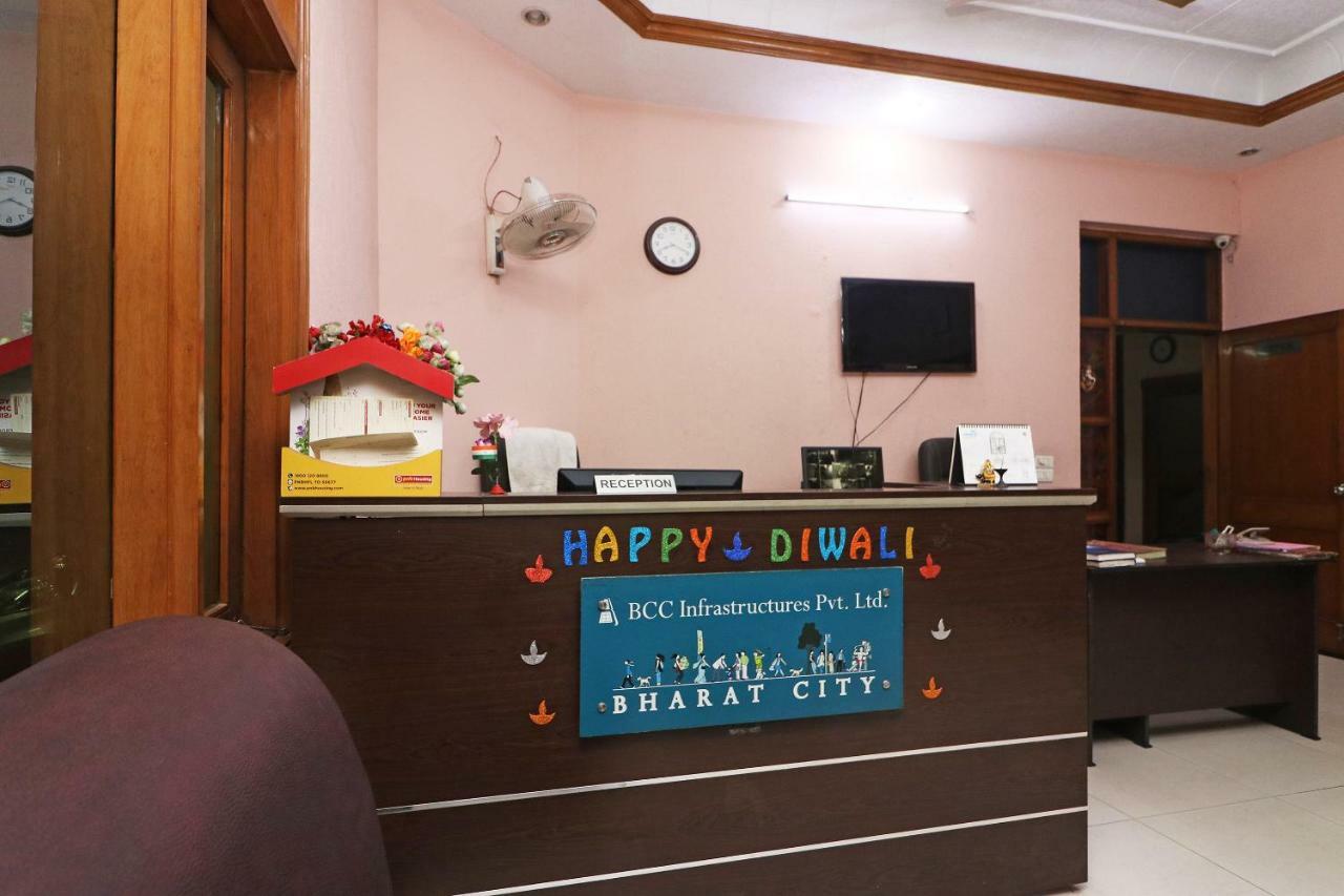 Oyo 24672 Bharat Guest House Дели Экстерьер фото